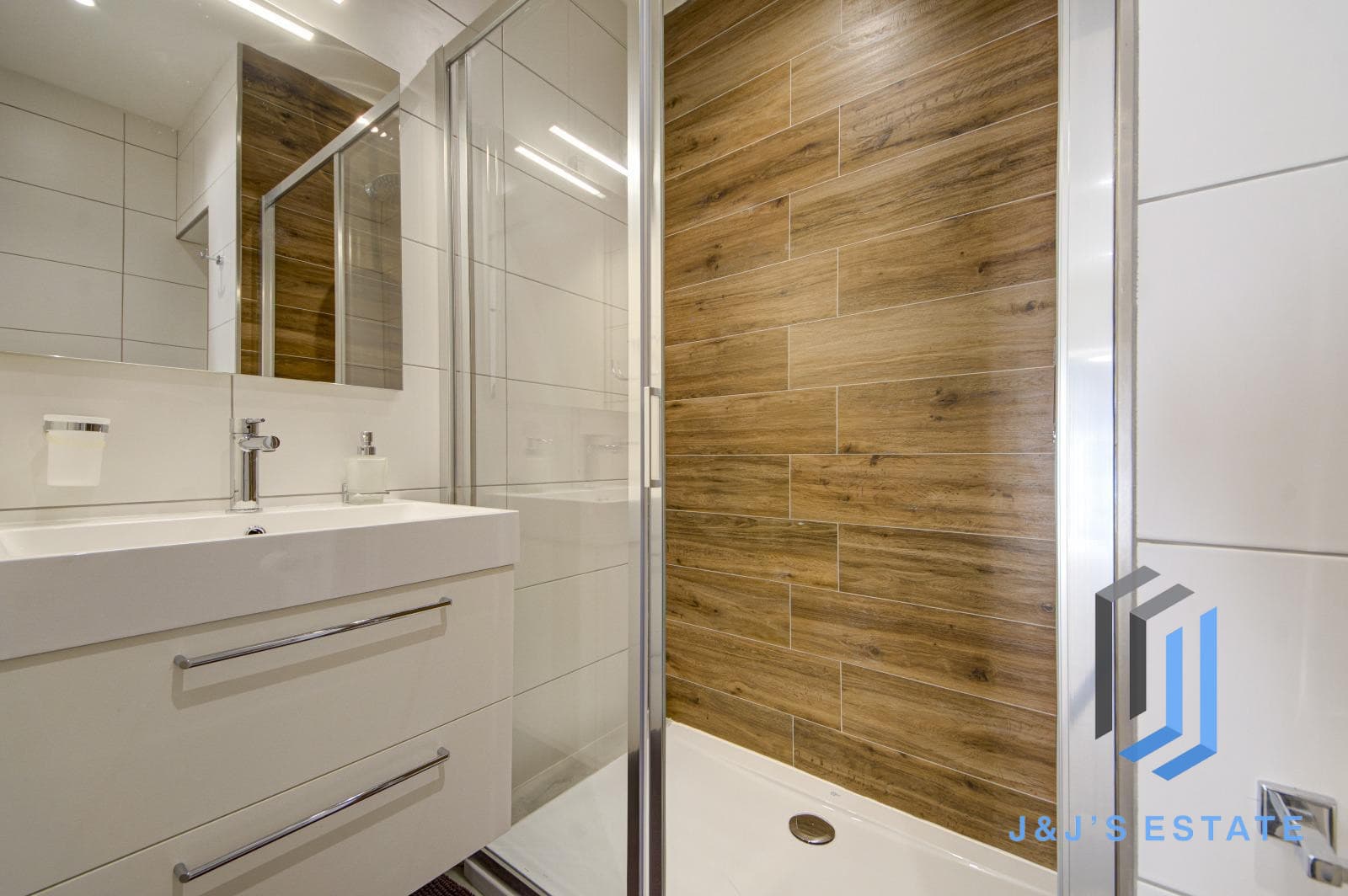 Fully Furnished Two Bedroom Maisonette in Historic Birgu · 8