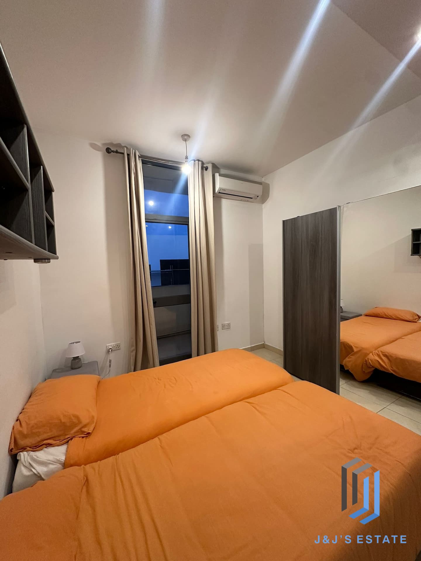 Fully furnished two‑bedroom penthouse with terrace in Msida · 18