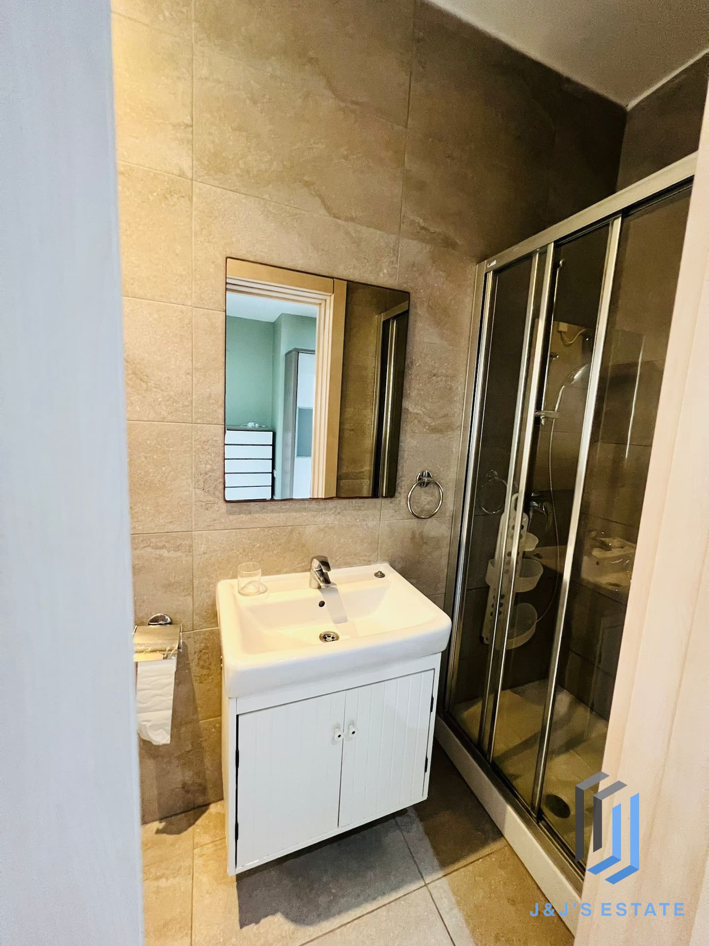 Fully Furnished Three Bedroom Apartment in Swieqi Central · 7