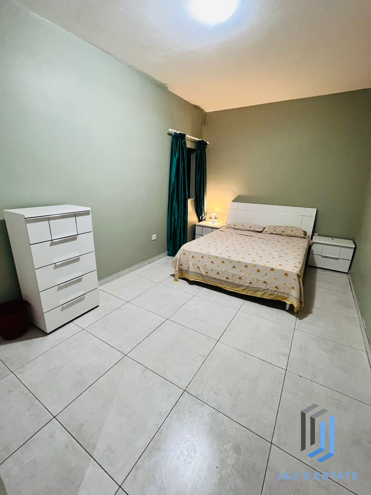 Fully Furnished Three Bedroom Apartment in Swieqi Central · 9