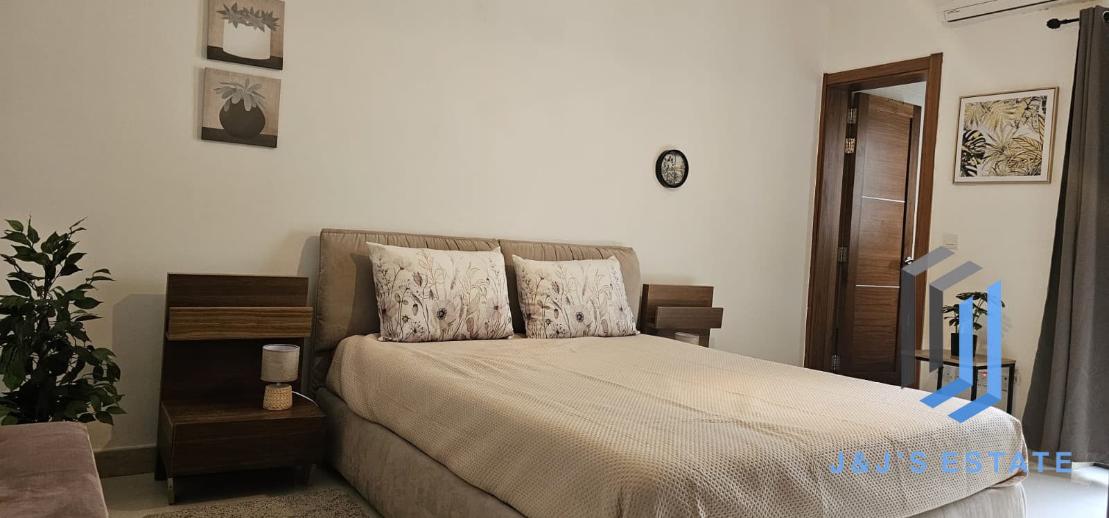 Spacious Furnished Apartment with Three Bedrooms in Ibragg · 10