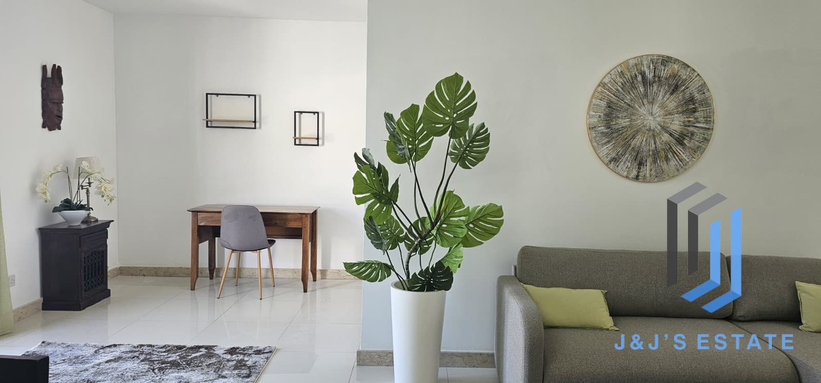 Spacious Furnished Apartment with Three Bedrooms in Ibragg · 2