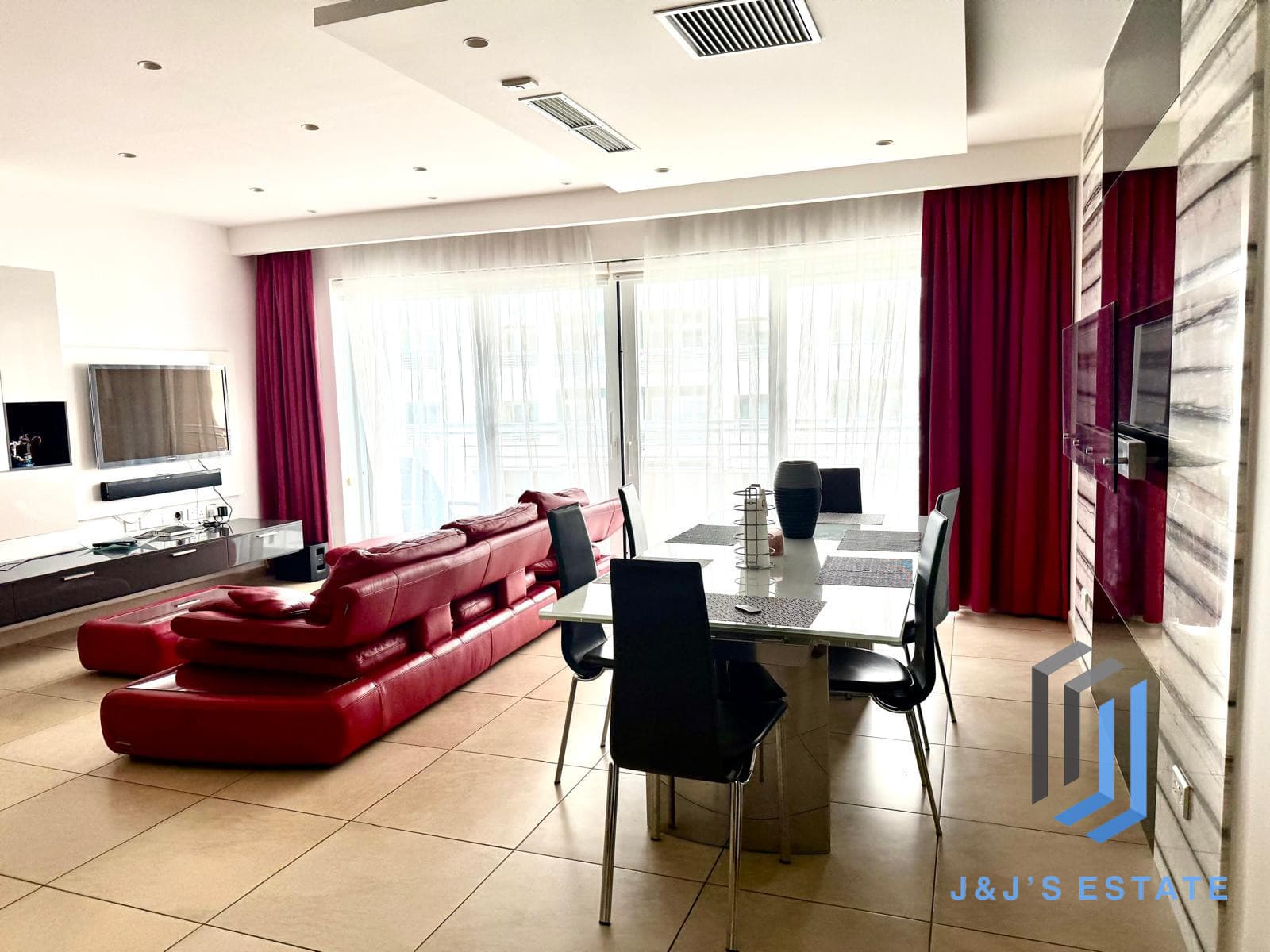 Spacious Furnished Sliema Apartment with Pool Access