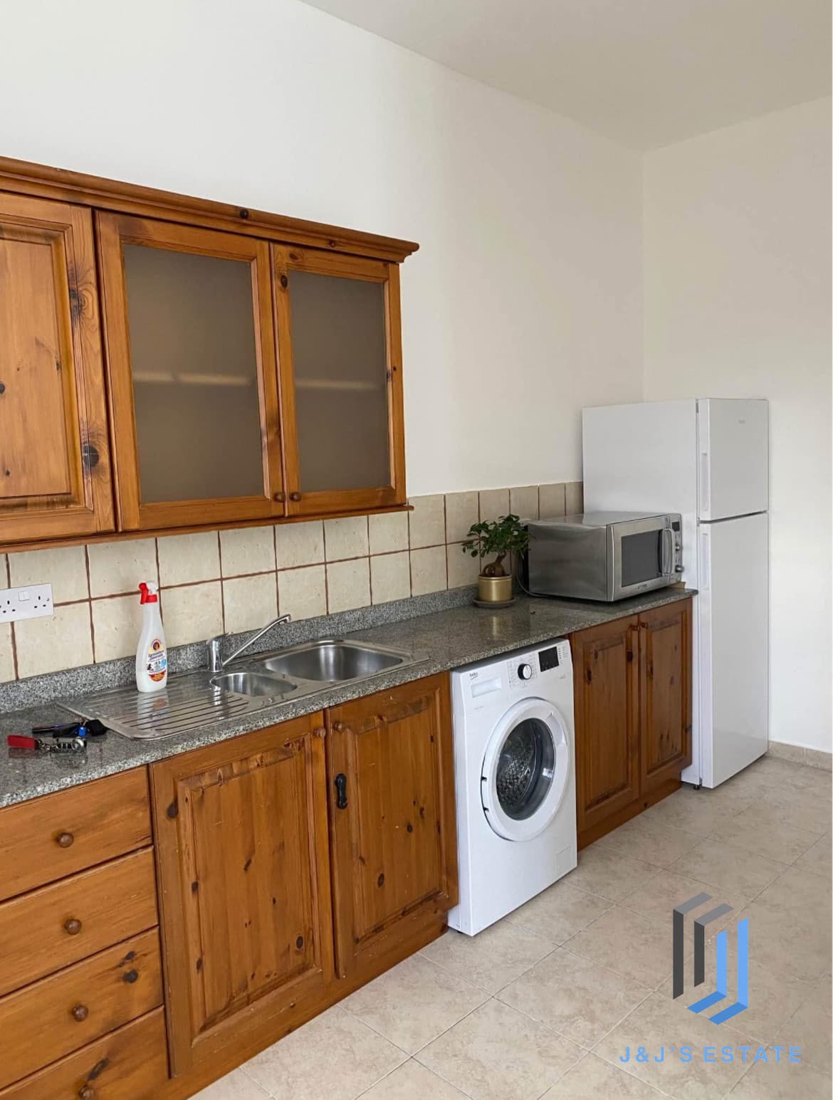 One Bedroom Apartment for Rent in Green Ta'Xbiex · 2
