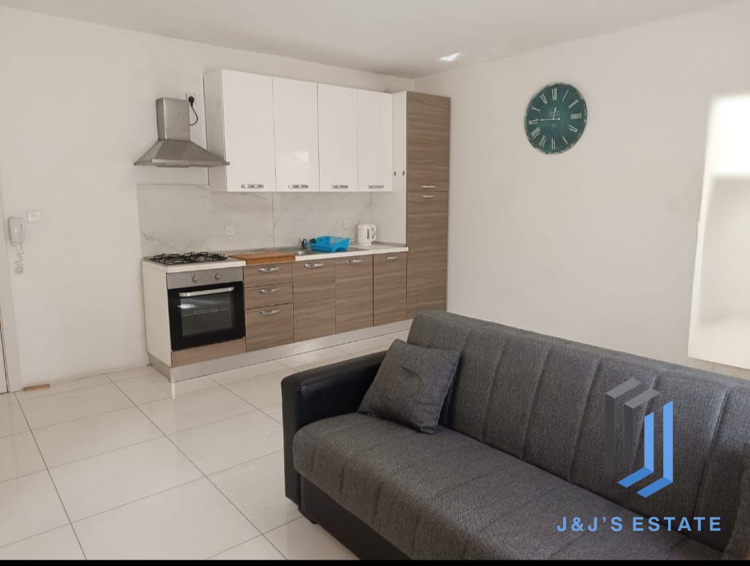 Fully Furnished Duplex with 2 Bedrooms in Zebbug
