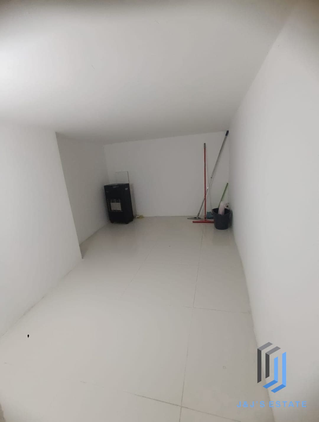 Fully Furnished Duplex with 2 Bedrooms in Zebbug · 7