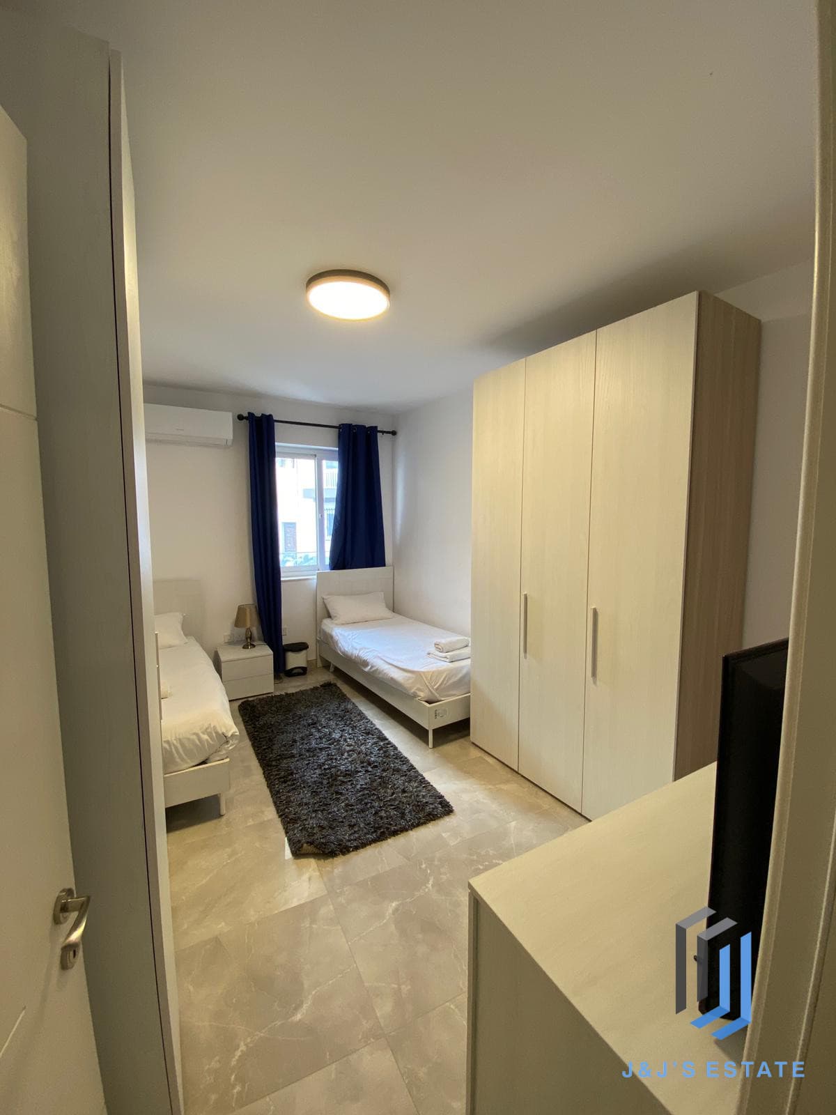 Fully Furnished Three Bedroom Apartment in Central Gzira · 8