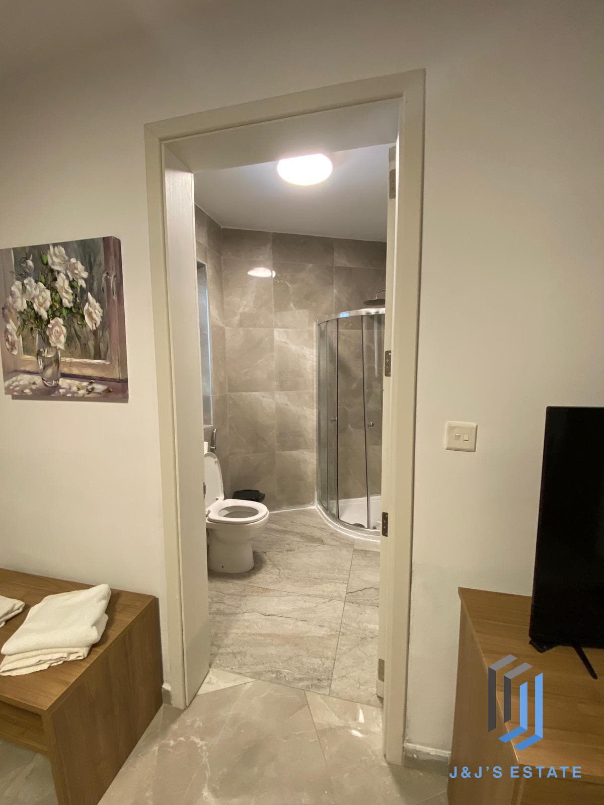 Fully Furnished Three Bedroom Apartment in Central Gzira · 9