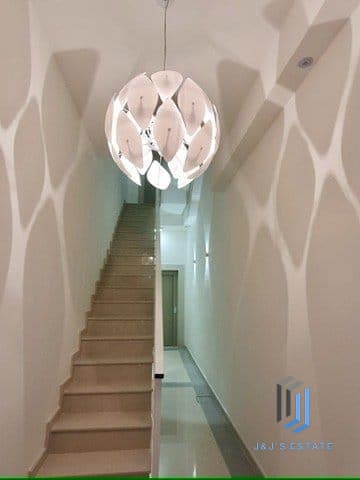 Fully furnished three-bedroom apartment in Zebbug · 10