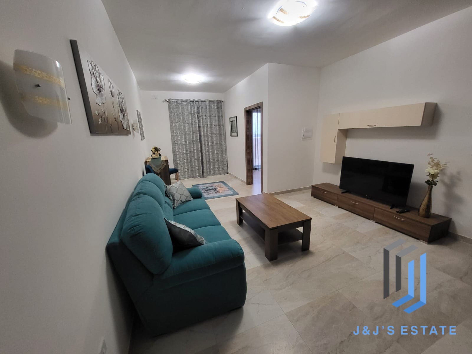 Fully furnished three-bedroom apartment in Zebbug · 1