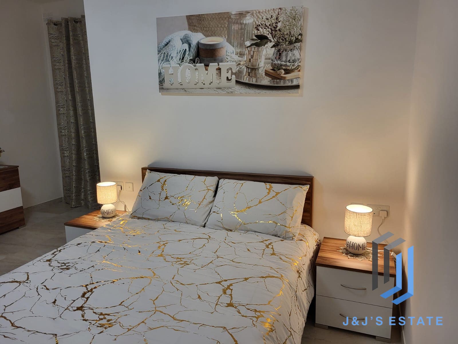 Fully furnished three-bedroom apartment in Zebbug · 4