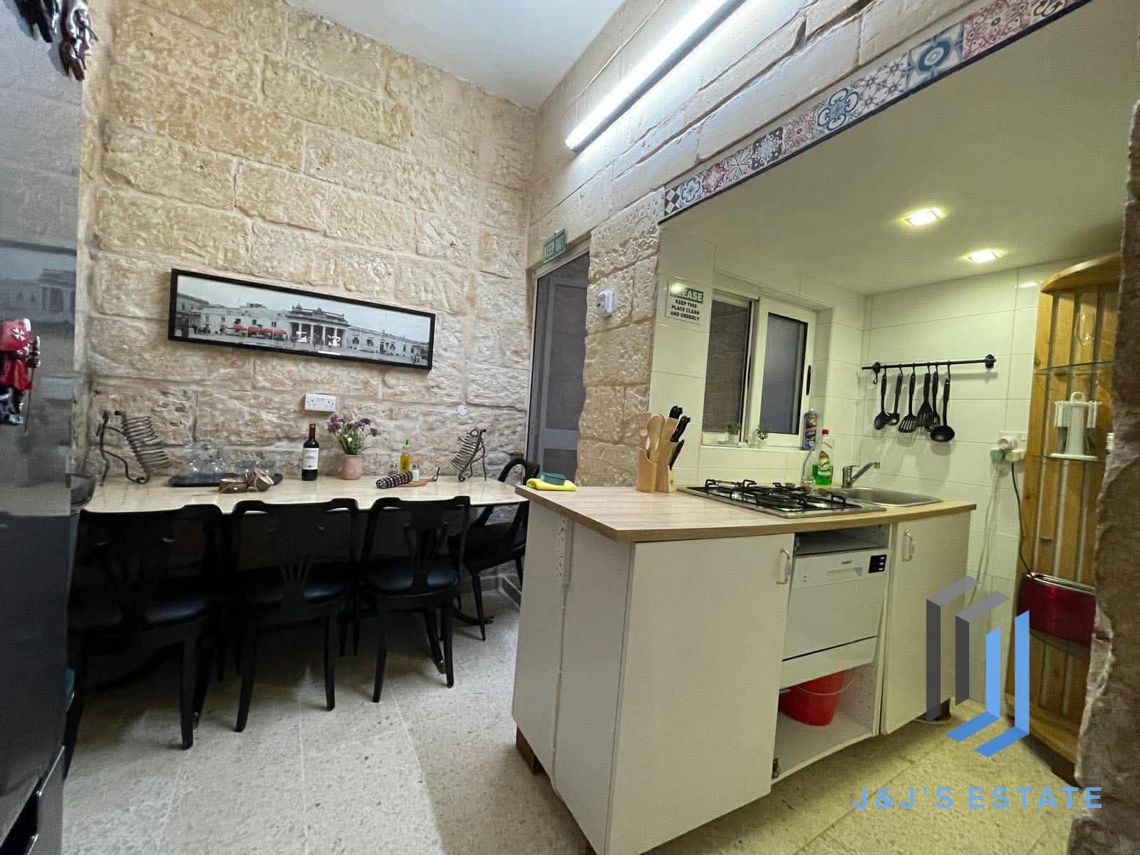 Seafront Fully Furnished Casa de Piedra in Sliema · 3