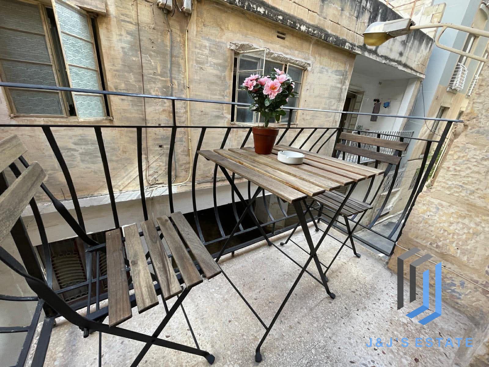 Seafront Fully Furnished Casa de Piedra in Sliema · 5