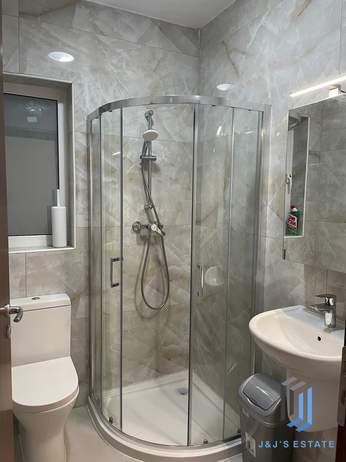 Fully Furnished Two Bedroom Apartment in Gzira · 8