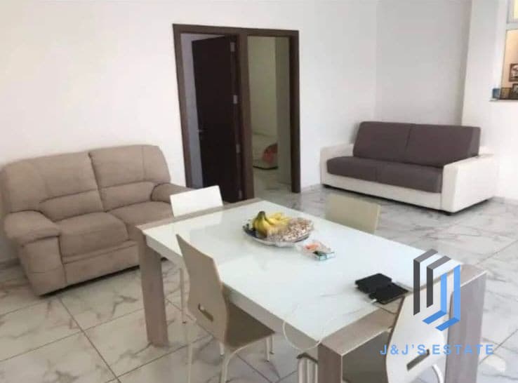 Fully Furnished Penthouse Apartment in Central San Gwann · 3