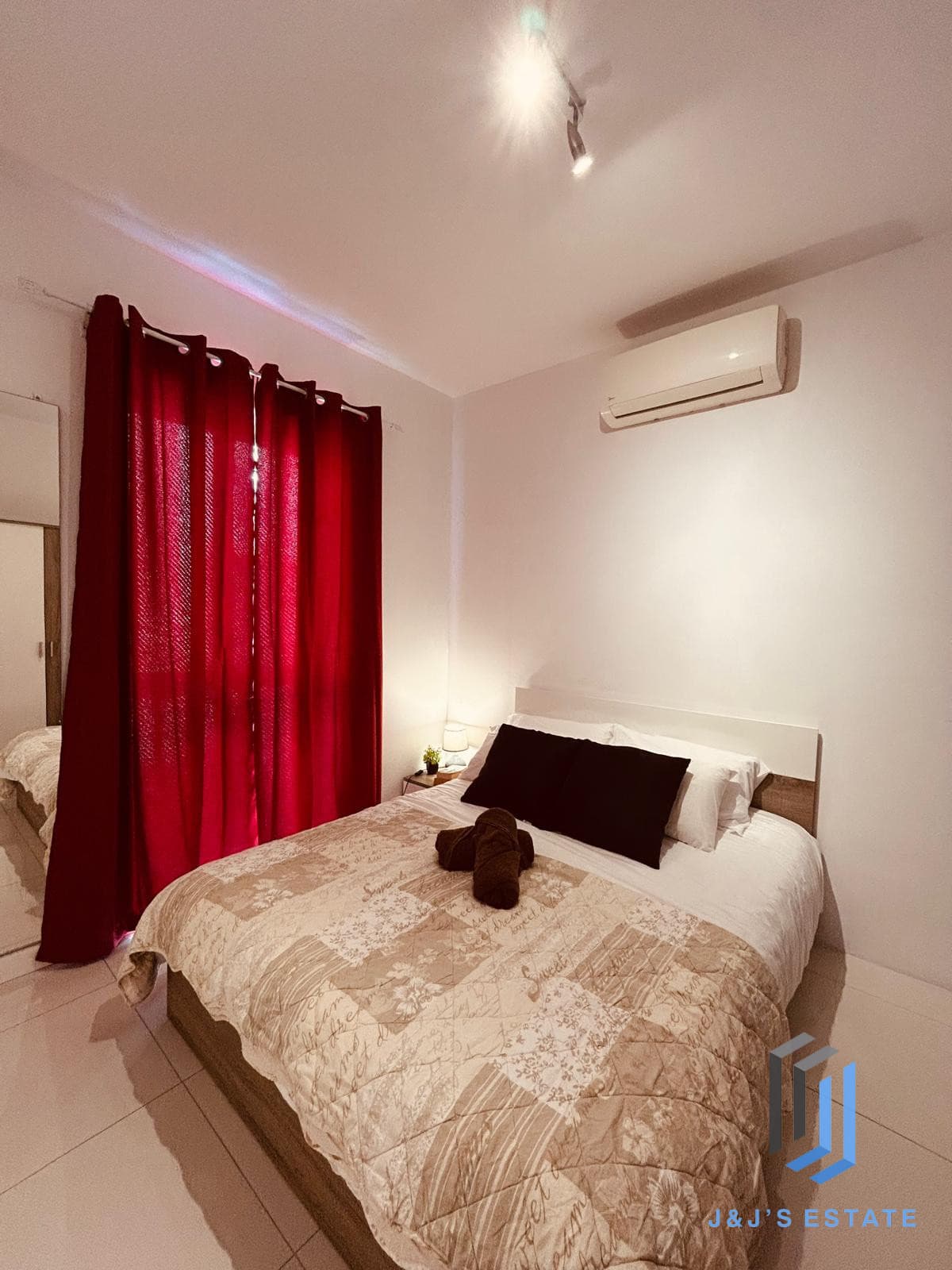 Fully Furnished Two Bedroom Apartment in Central Gzira · 11