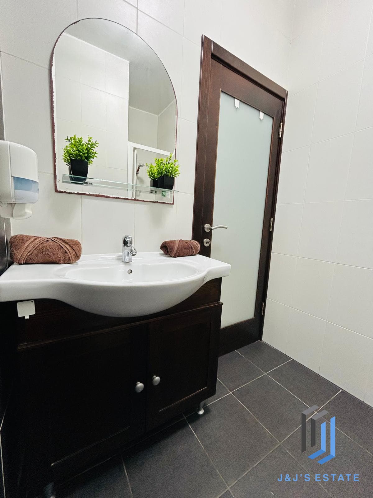Fully Furnished Two Bedroom Apartment in Central Gzira · 15