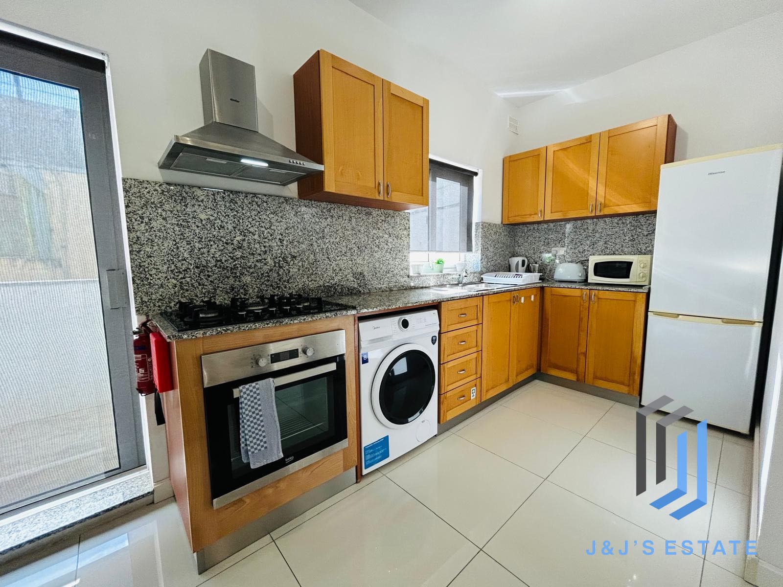 Fully Furnished Two Bedroom Apartment in Central Gzira · 5