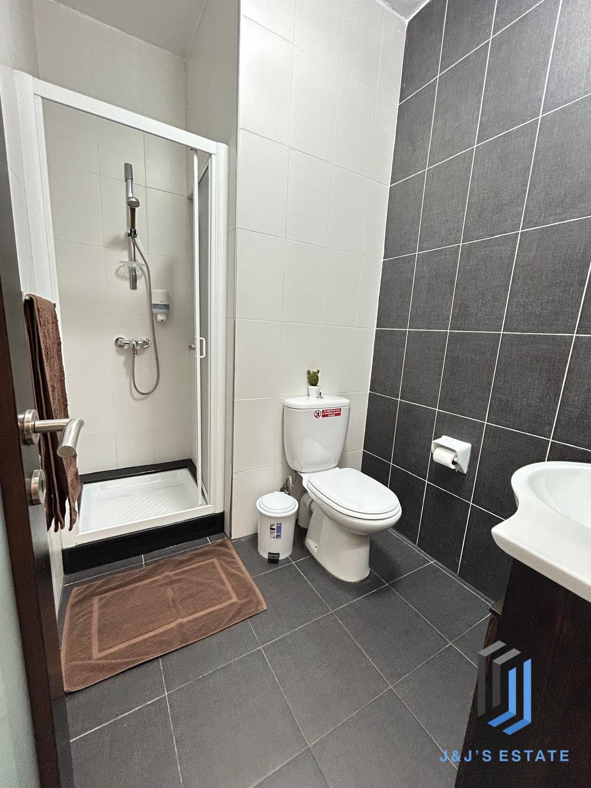 Spacious 2 Bedroom Apartment for Rent in Vibrant Gzira Area · 40