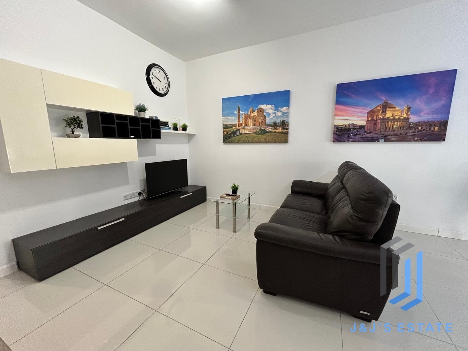 Spacious 2 Bedroom Apartment for Rent in Vibrant Gzira Area · 27