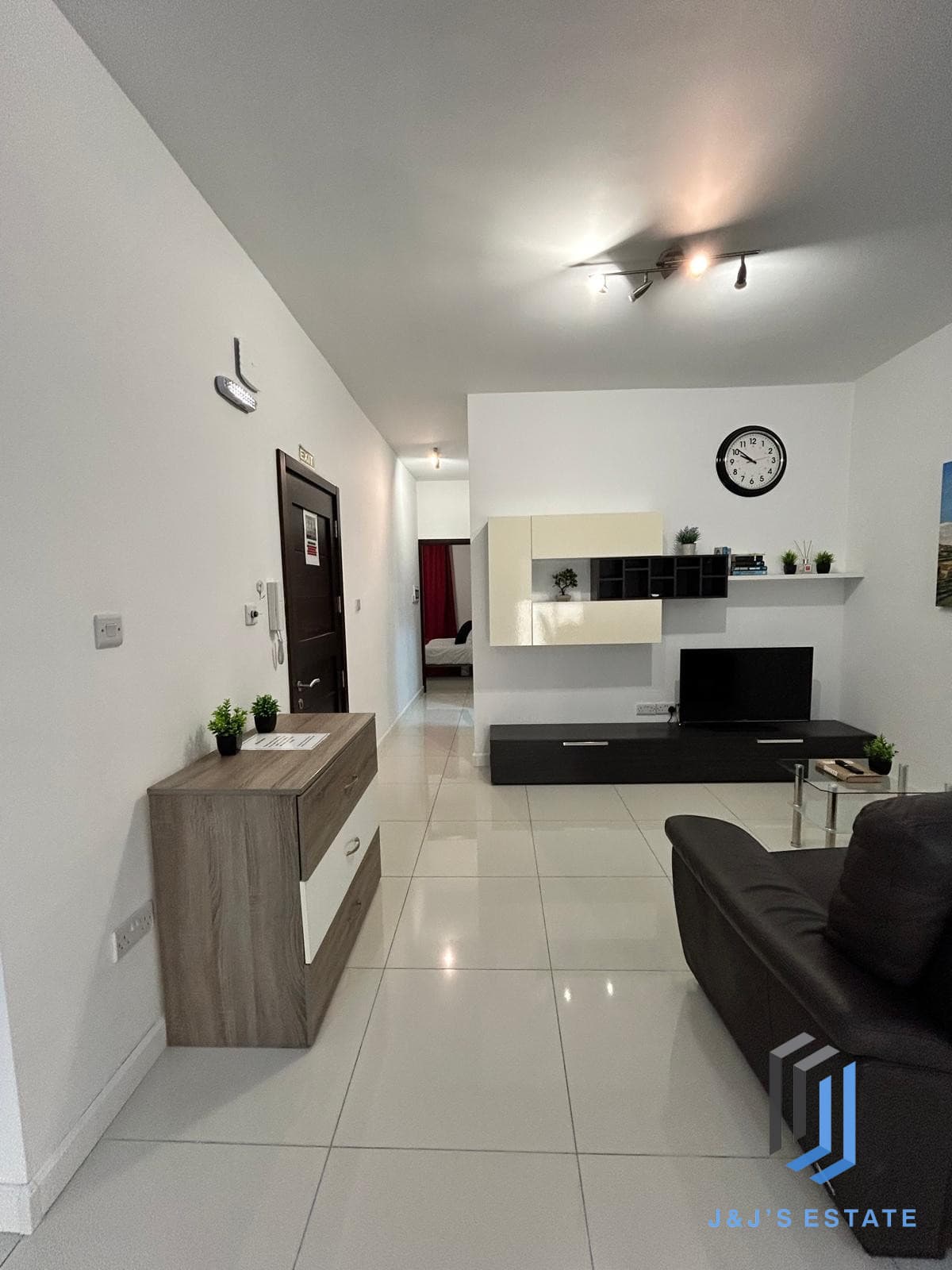 Spacious 2 Bedroom Apartment for Rent in Vibrant Gzira Area · 24