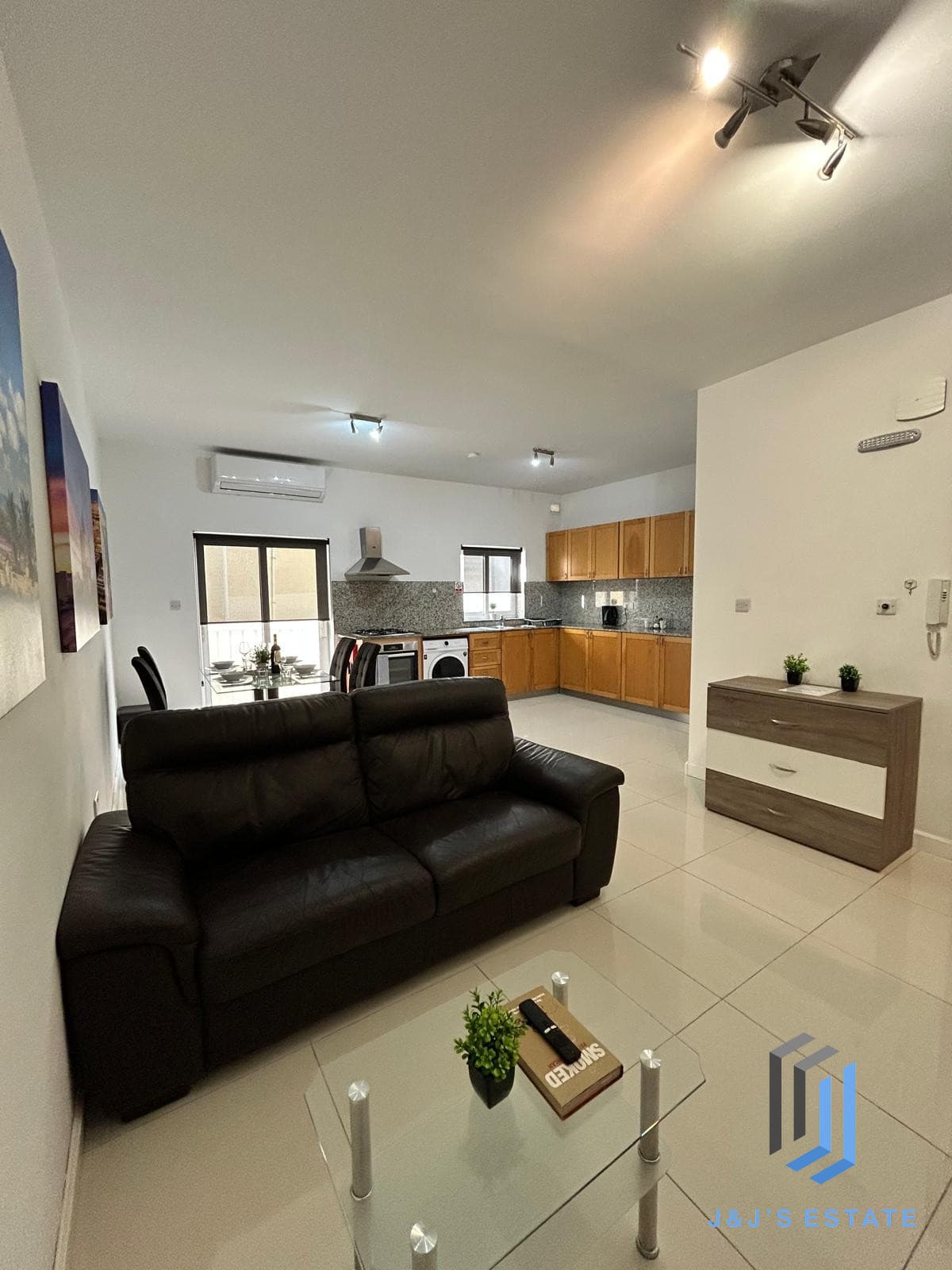 Spacious 2 Bedroom Apartment for Rent in Vibrant Gzira Area · 25