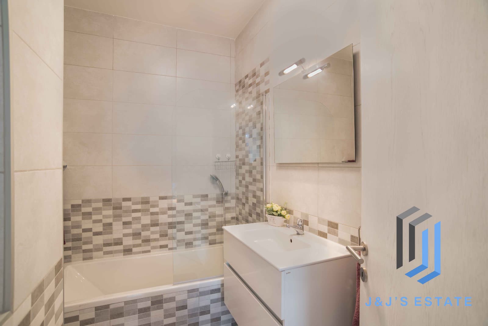 Fully furnished two-bedroom apartment with balcony in central Gzira · 5