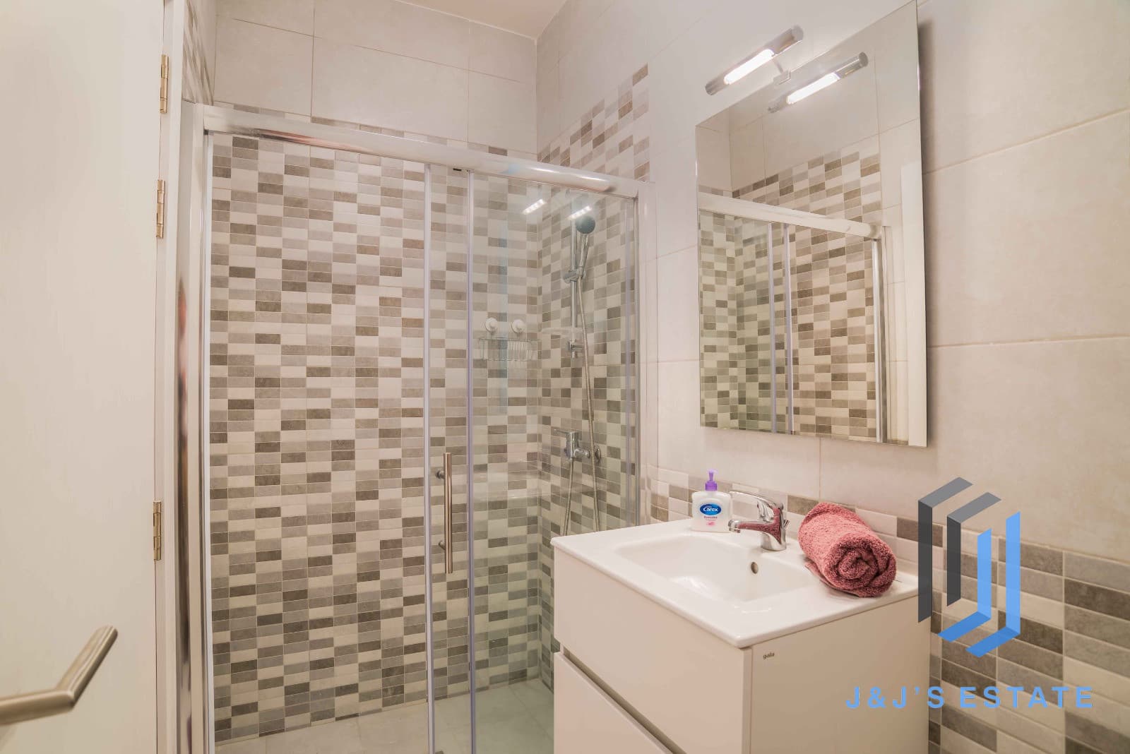 Fully furnished two-bedroom apartment with balcony in central Gzira · 6
