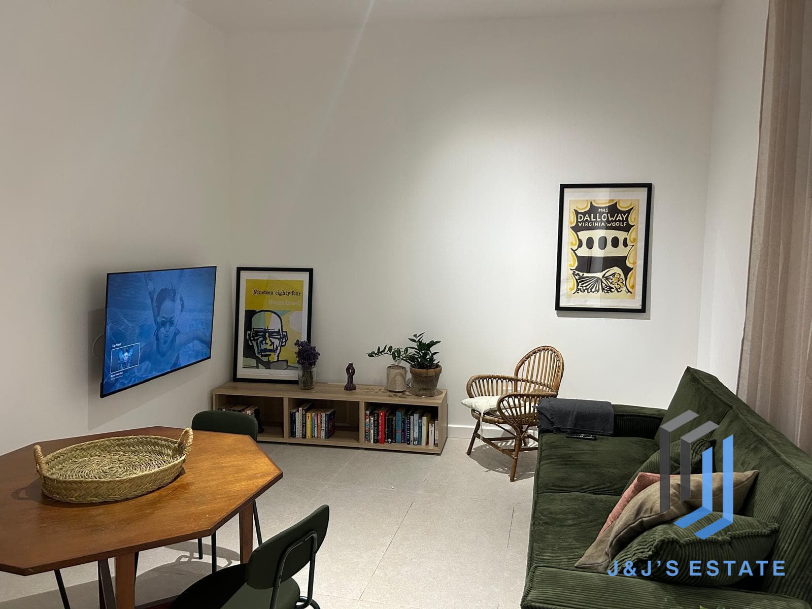 Modern One Bedroom Semi Basement Apartment in Valletta · 3