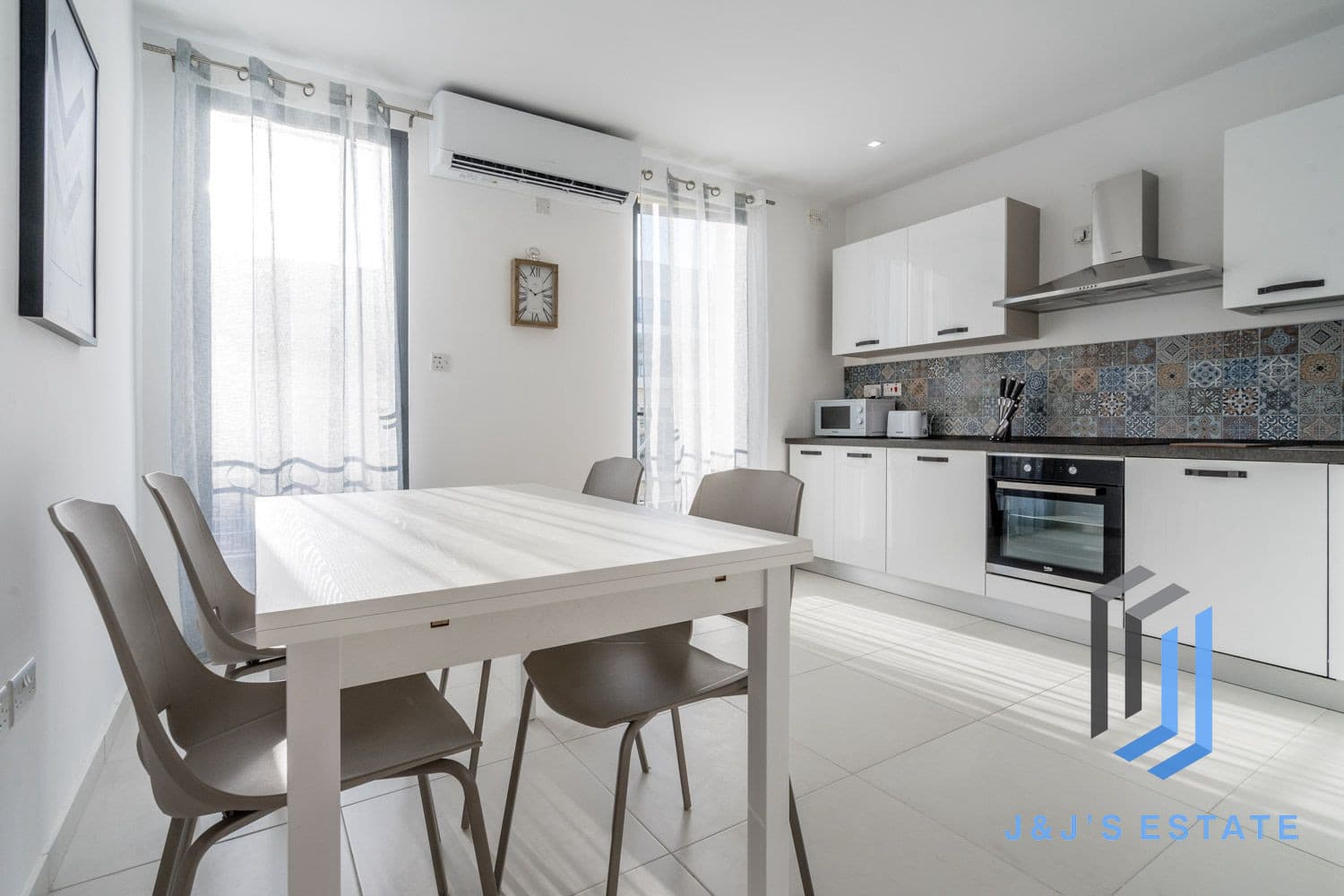 Fully Furnished One Bedroom Apartment in Ta'Xbiex Marina District · 5