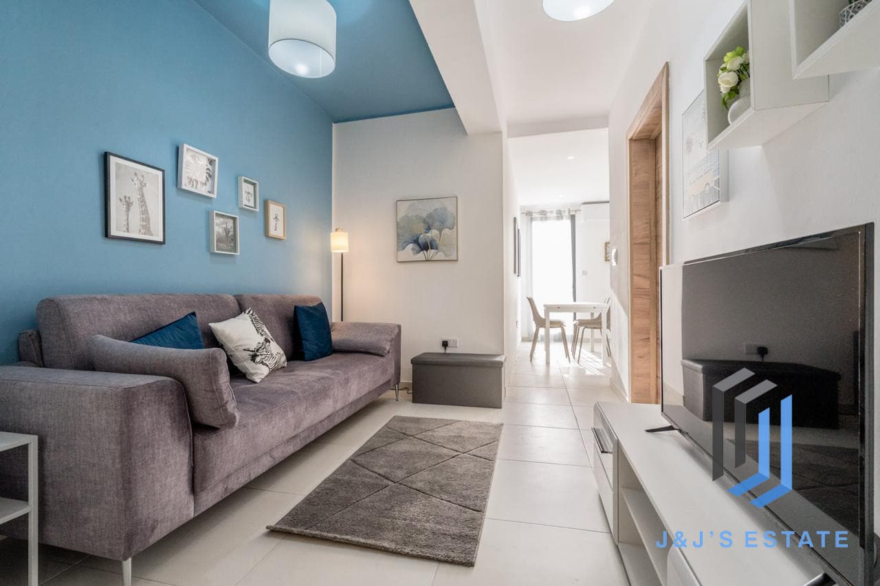 Fully Furnished One Bedroom Apartment in Ta'Xbiex Marina District