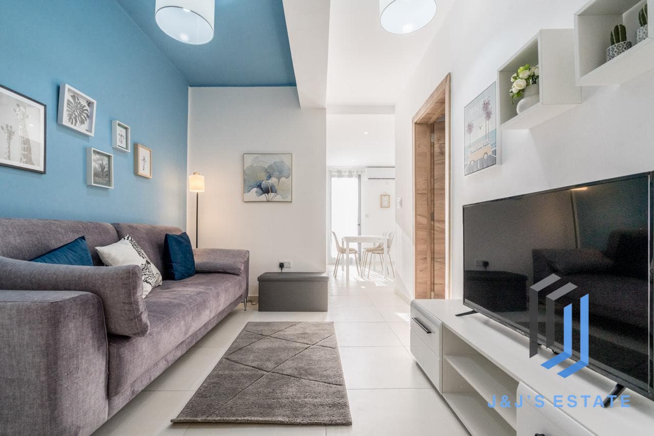 Fully Furnished One Bedroom Apartment in Ta'Xbiex Marina District · 4