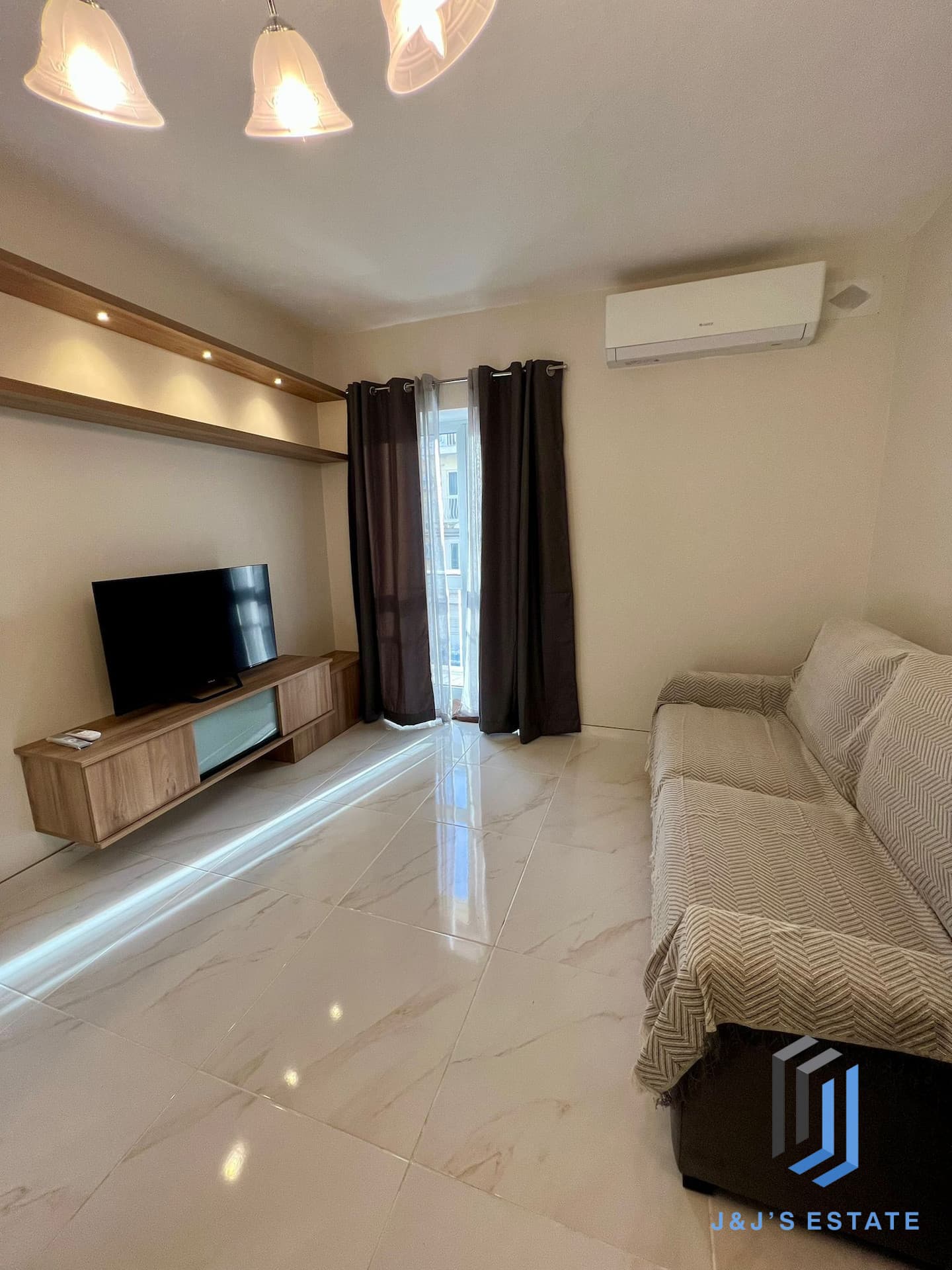 Fully Furnished Apartment with 2 Bedrooms in Bugibba · 2