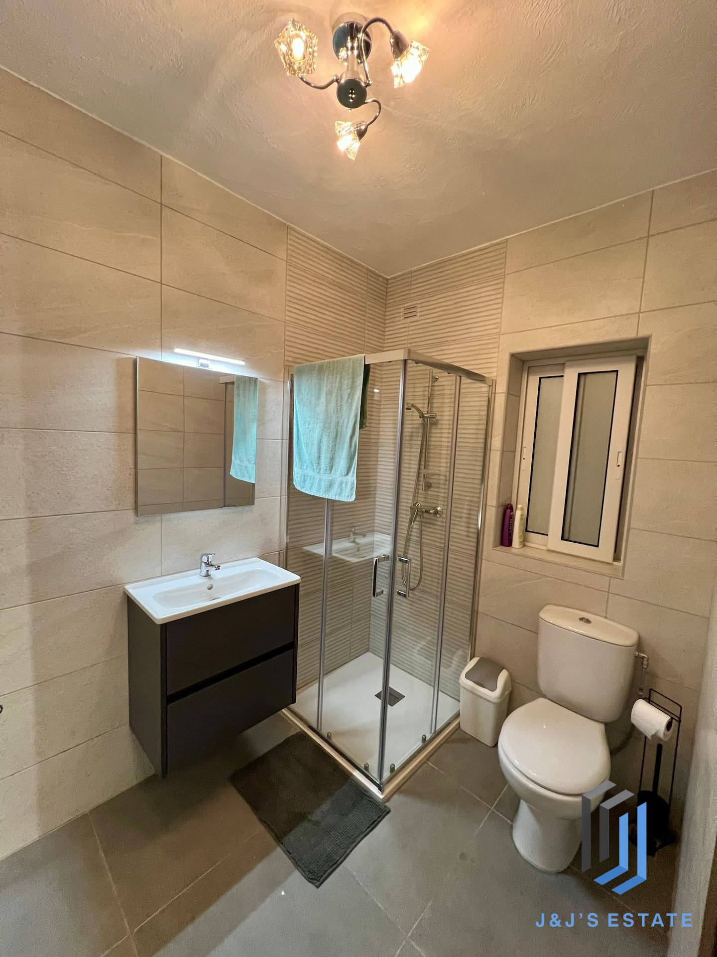 Fully Furnished Apartment with 2 Bedrooms in Bugibba · 4