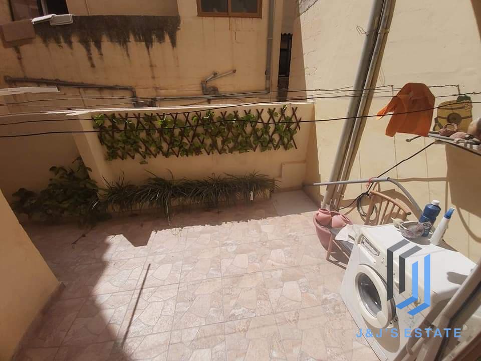 Spacious 2-Bedroom Apartment in St Julian's