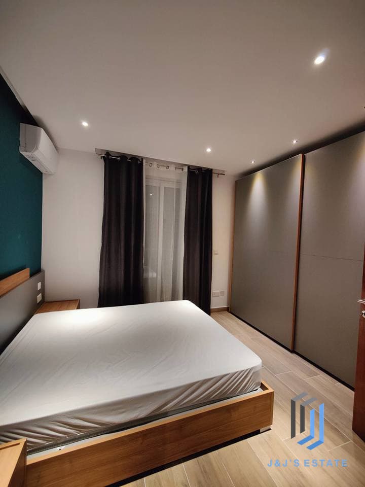 Fully furnished three-bedroom apartment in Gzira · 4