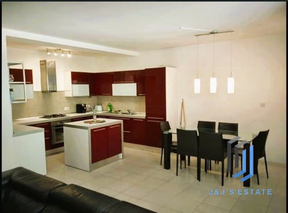 Pet Friendly Maisonette with Two Bedrooms Pieta Central · 3