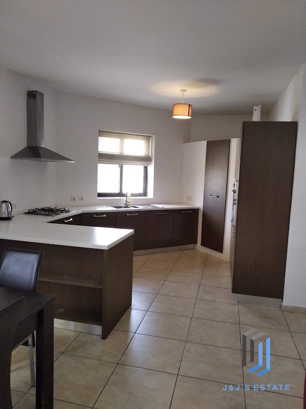 Pet Friendly Fully Furnished 3 Bedroom Apartment in Pieta · 3