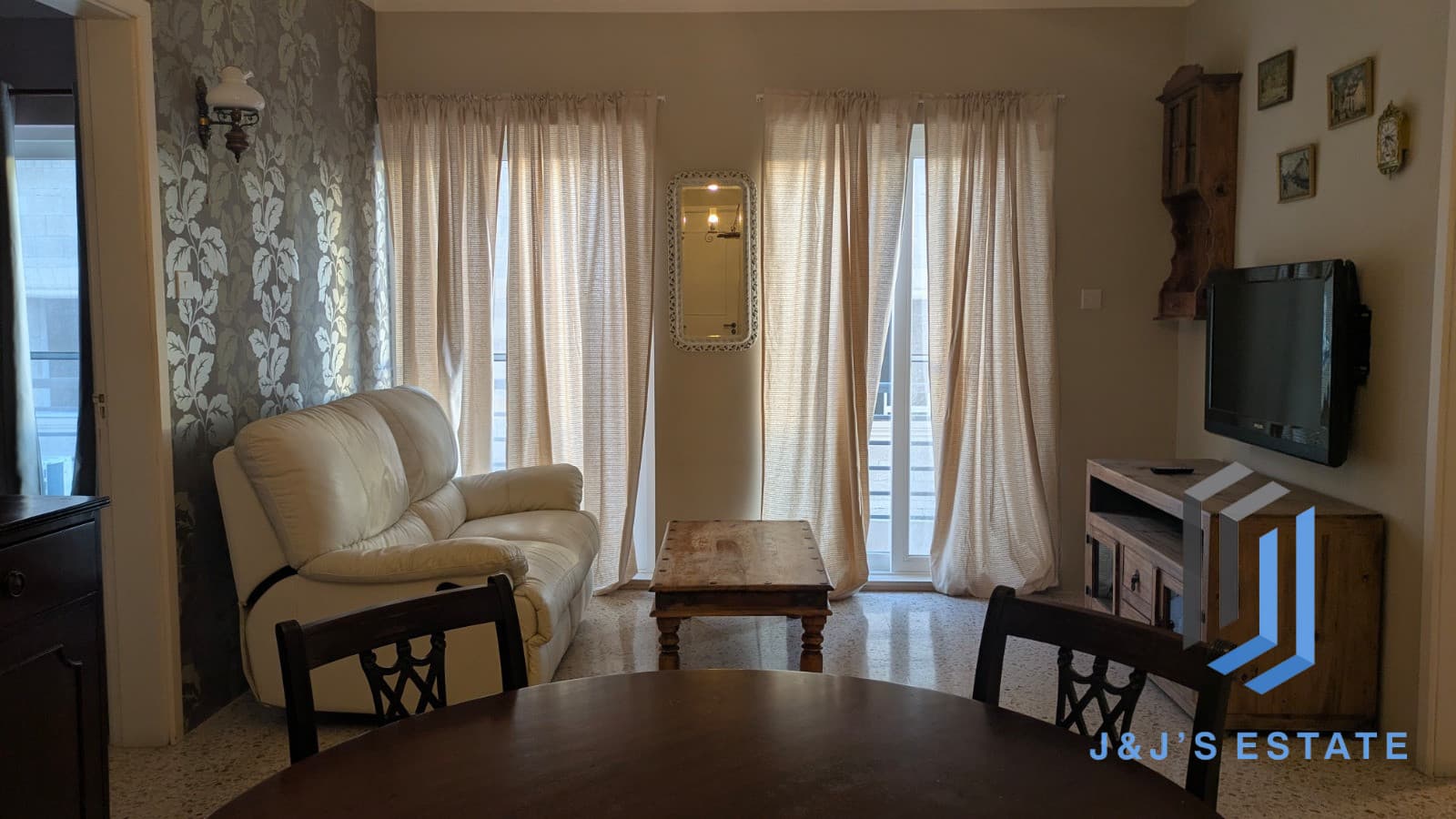 Modern Furnished Apartment With Two Bedrooms in Gzira