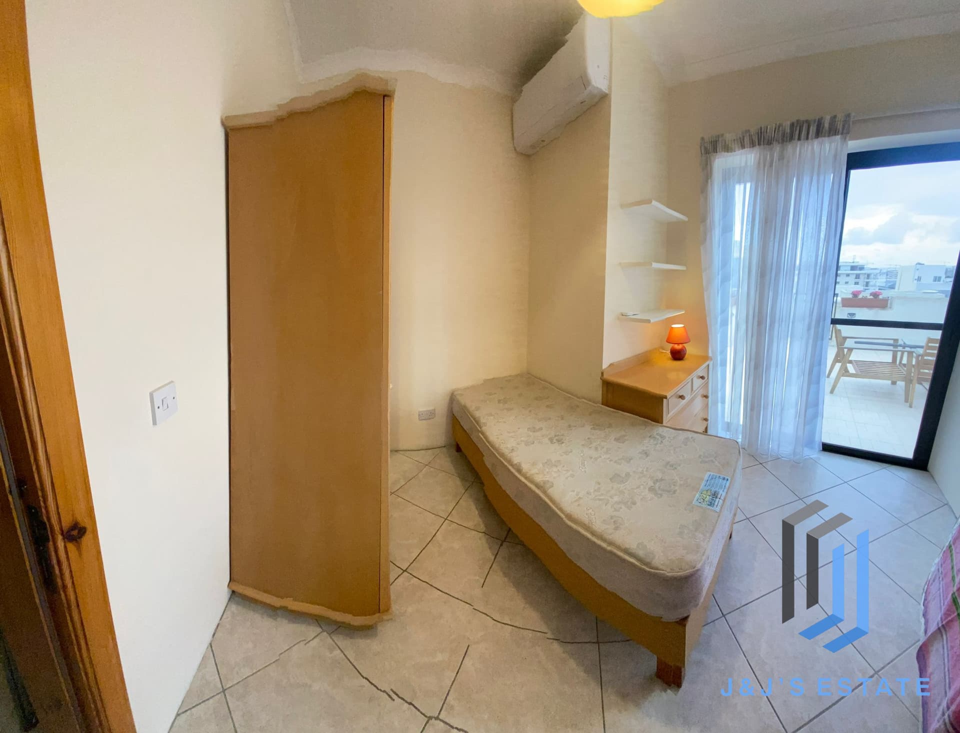 Fully Furnished Two Bedroom Apartment in Gzira with Terrace · 4