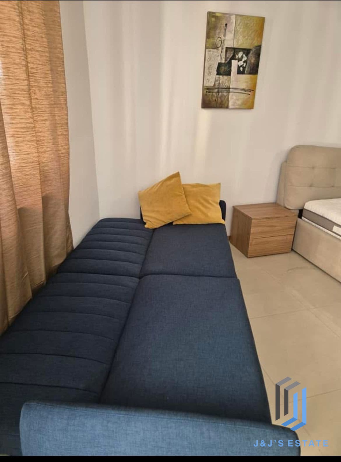Fully furnished one-bedroom apartment in central Msida · 4