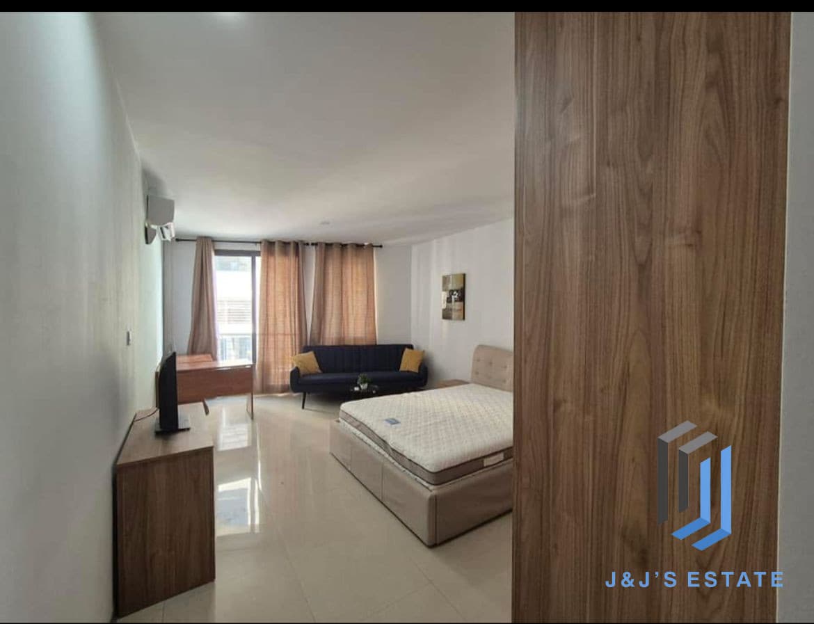 Fully furnished one-bedroom apartment in central Msida · 6