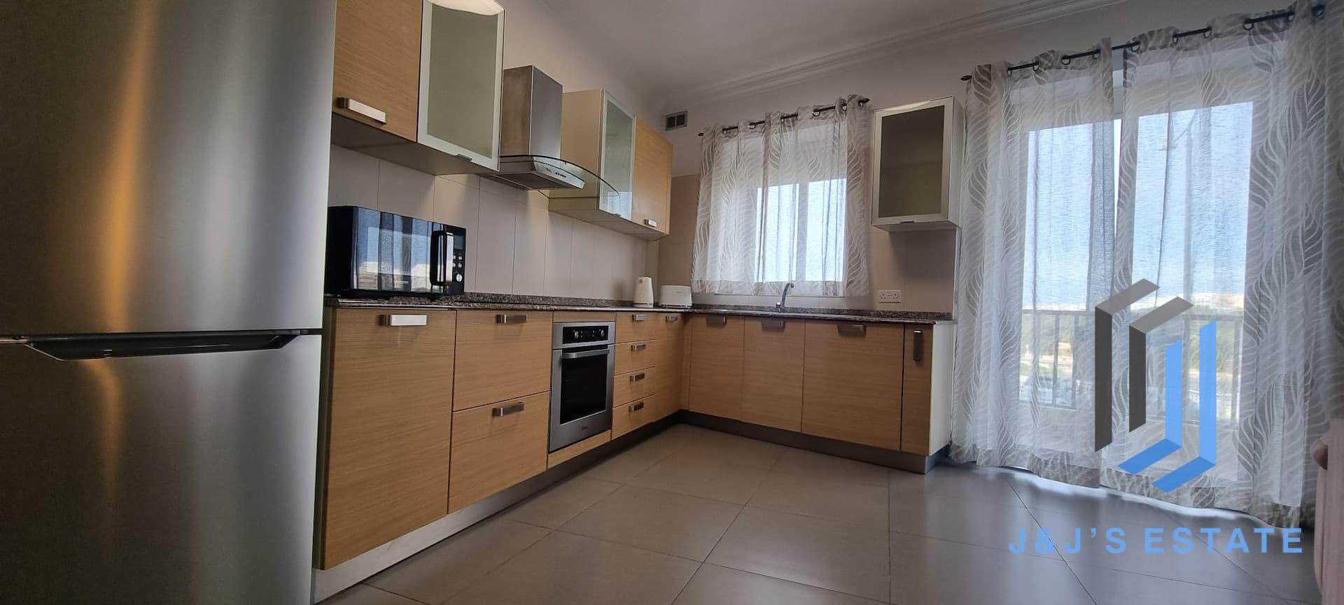 Fully Furnished Two Bedroom Apartment in Central Naxxar