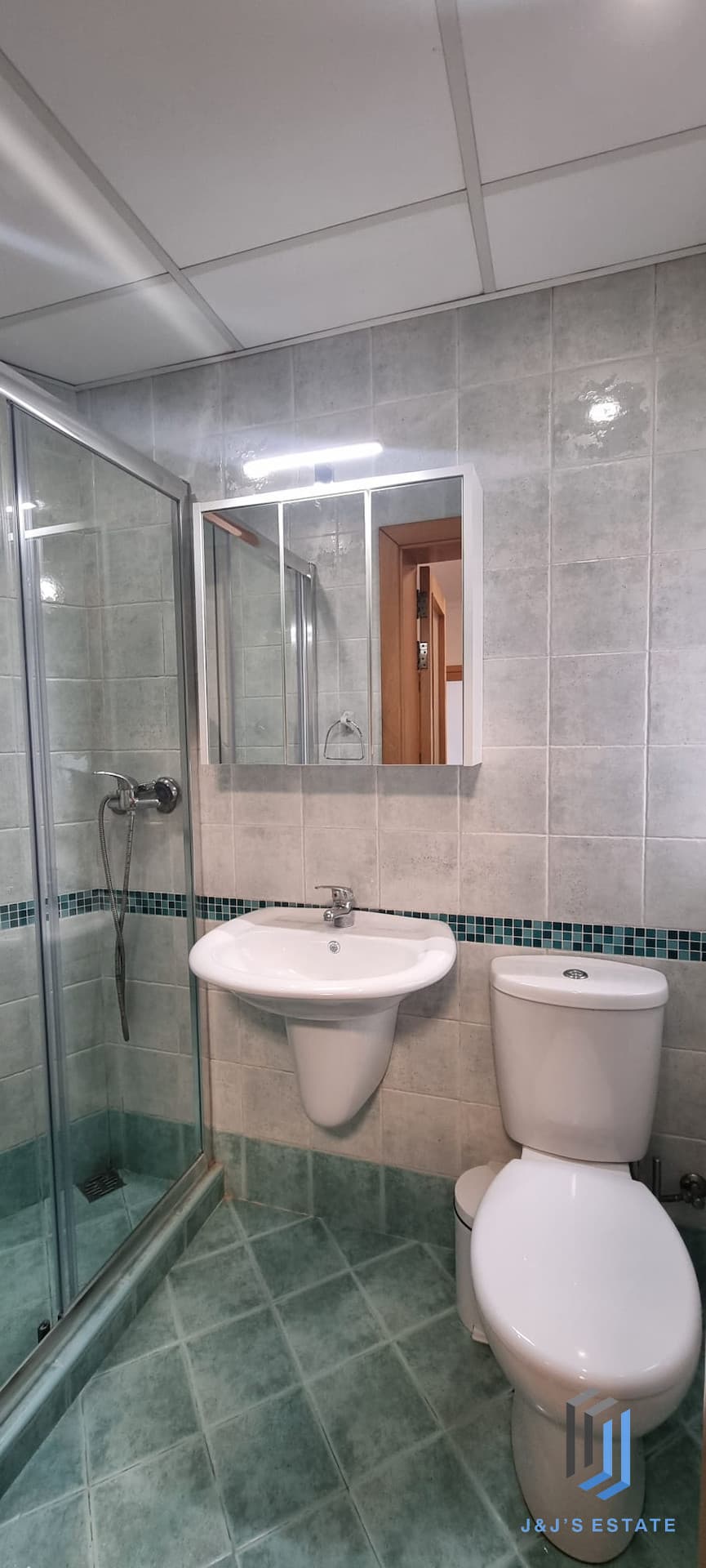 Fully Furnished Two Bedroom Apartment in Central Naxxar · 8