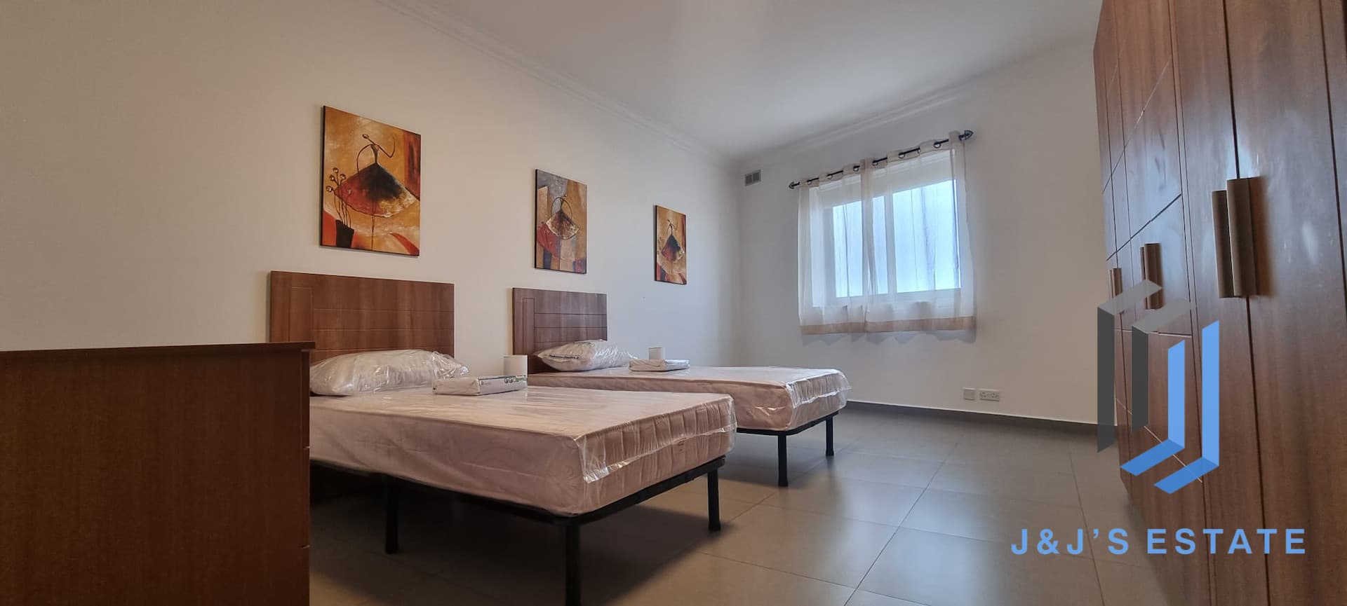 Fully Furnished Two Bedroom Apartment in Central Naxxar · 7