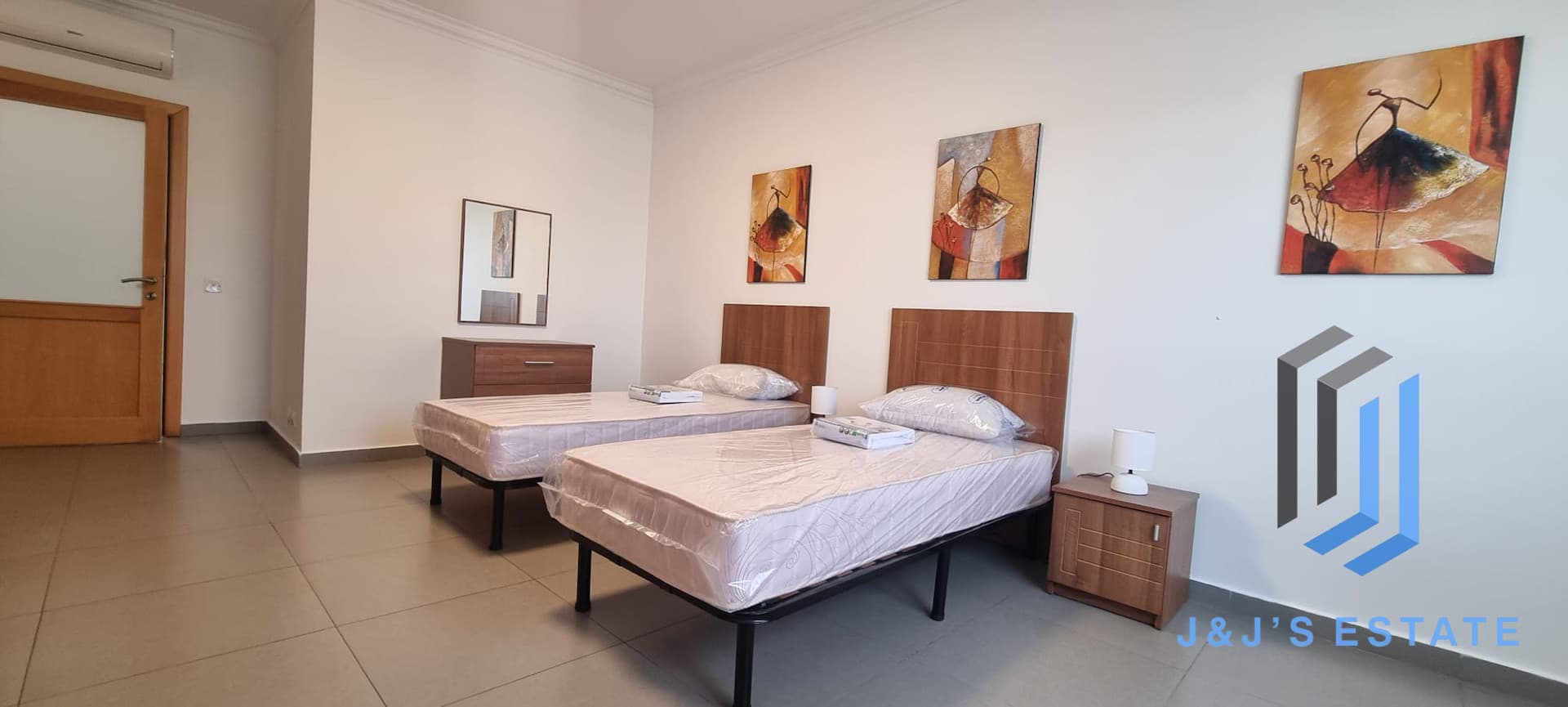 Fully Furnished Two Bedroom Apartment in Central Naxxar · 9