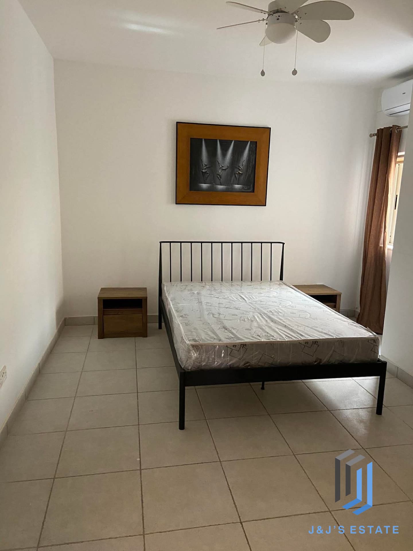 Spacious Three Bedroom Apartment in Vibrant St Julians · 8