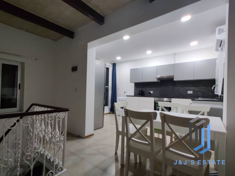 Charming Three Bedroom House in Lively Gzira Area · 3