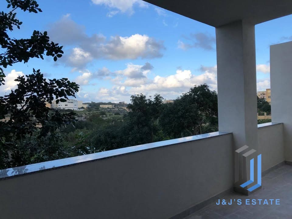 Spacious Two Bedroom Apartment for Rent Mosta · 2