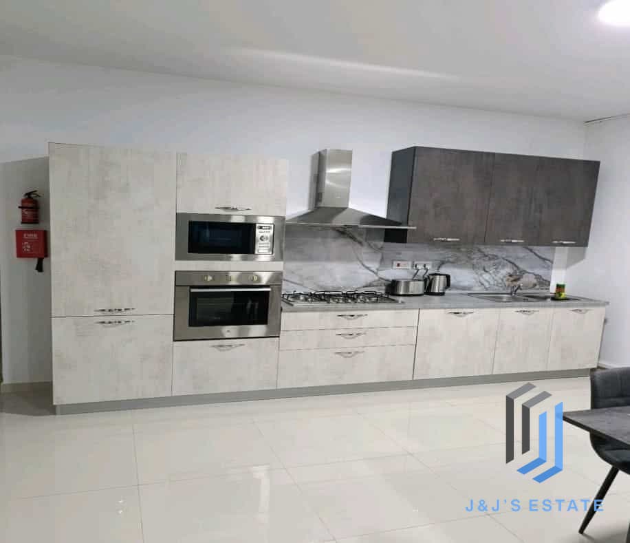 Spacious San Gwann Maisonette With Three Bedrooms · 4